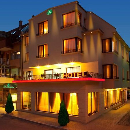 Contessa Hotel Shumen Exterior photo